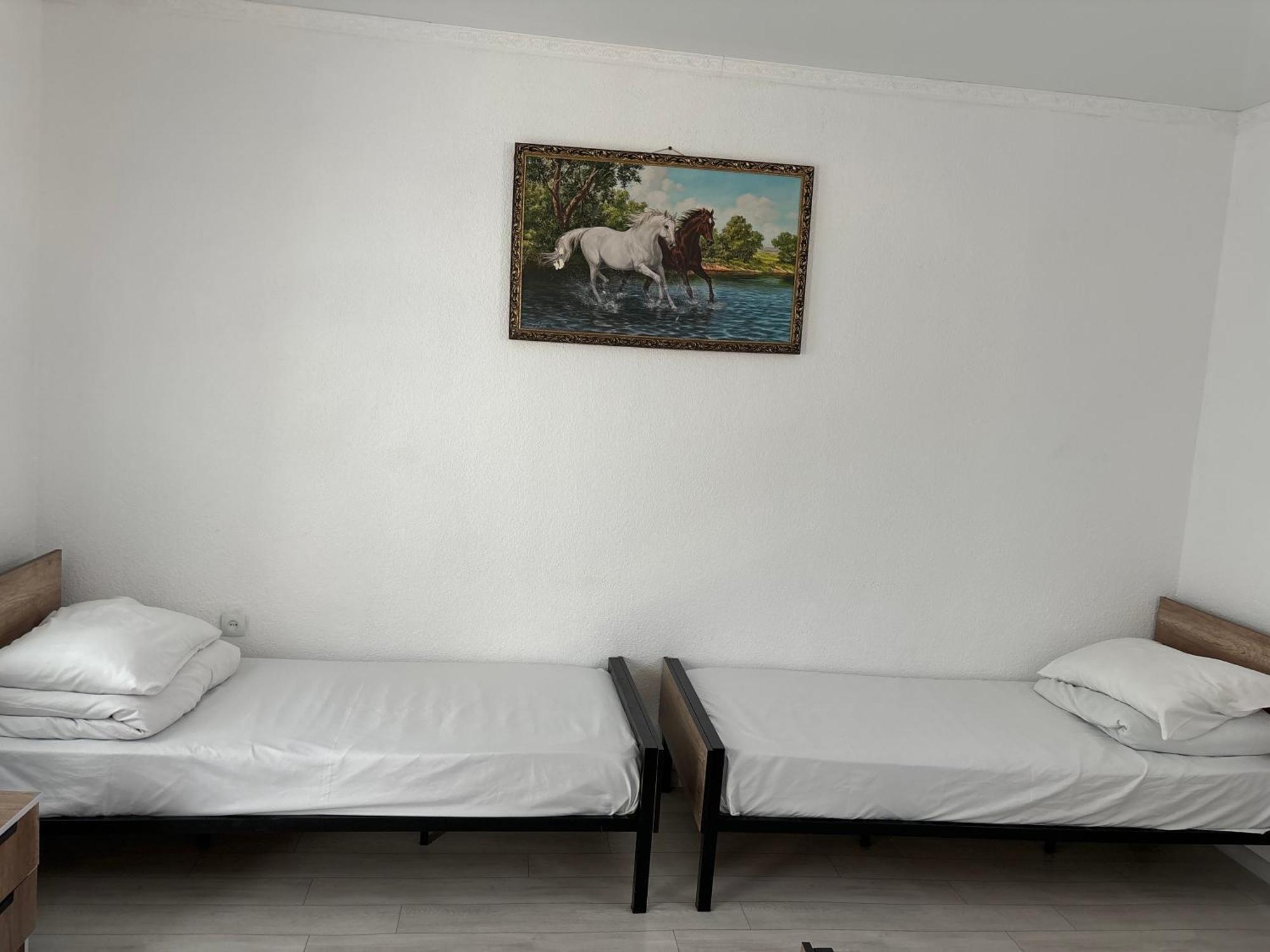 Hostel,Halal Хостел,Халал Tokmok Exterior photo